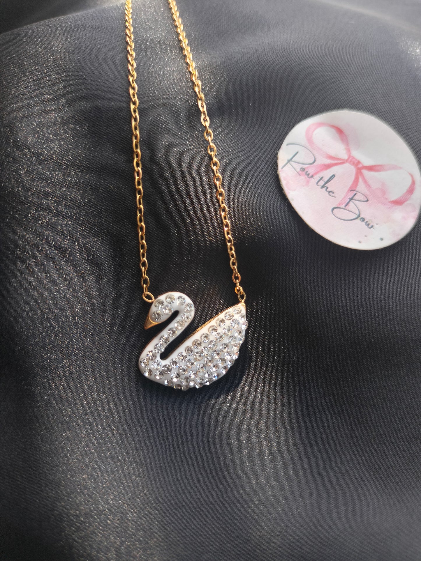 Swan Pendant White
