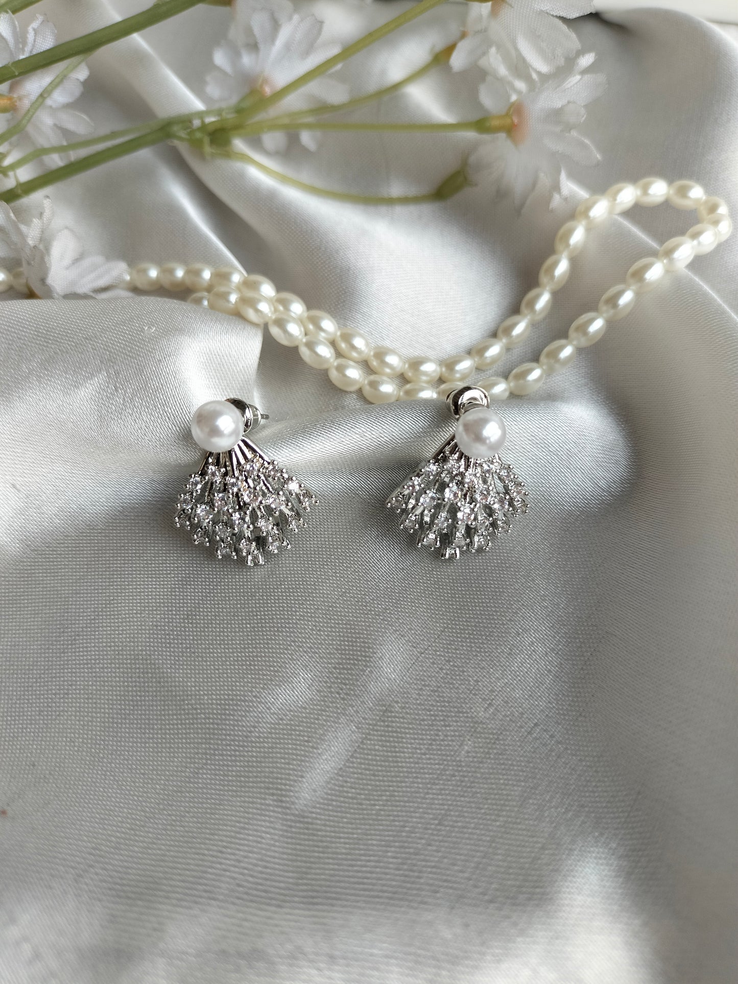 Pearl Zircon Nest Silver