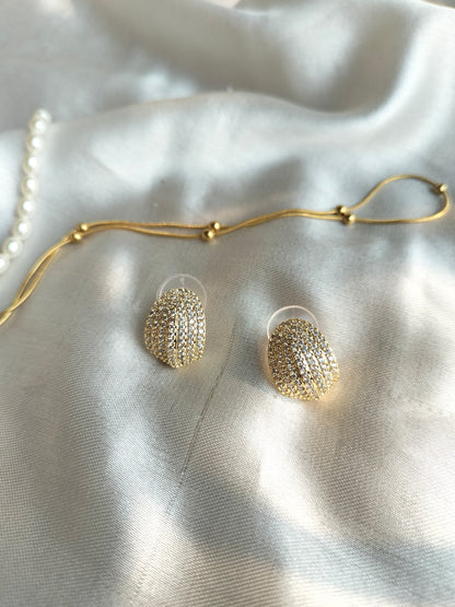 Luna Shimmer Stud Golden