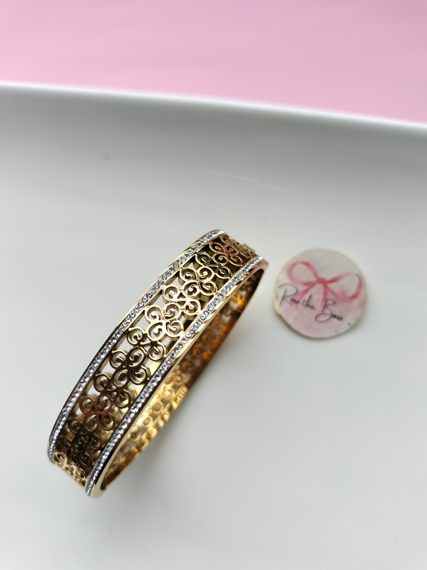 Floral bangle bracelet