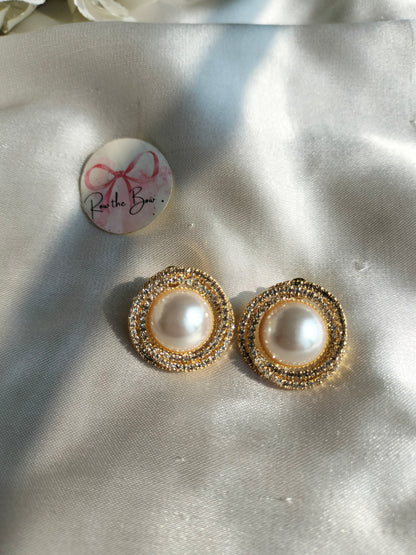 Pearl Nest Stud golden-02