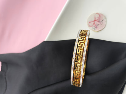 S cross bangle bracelet