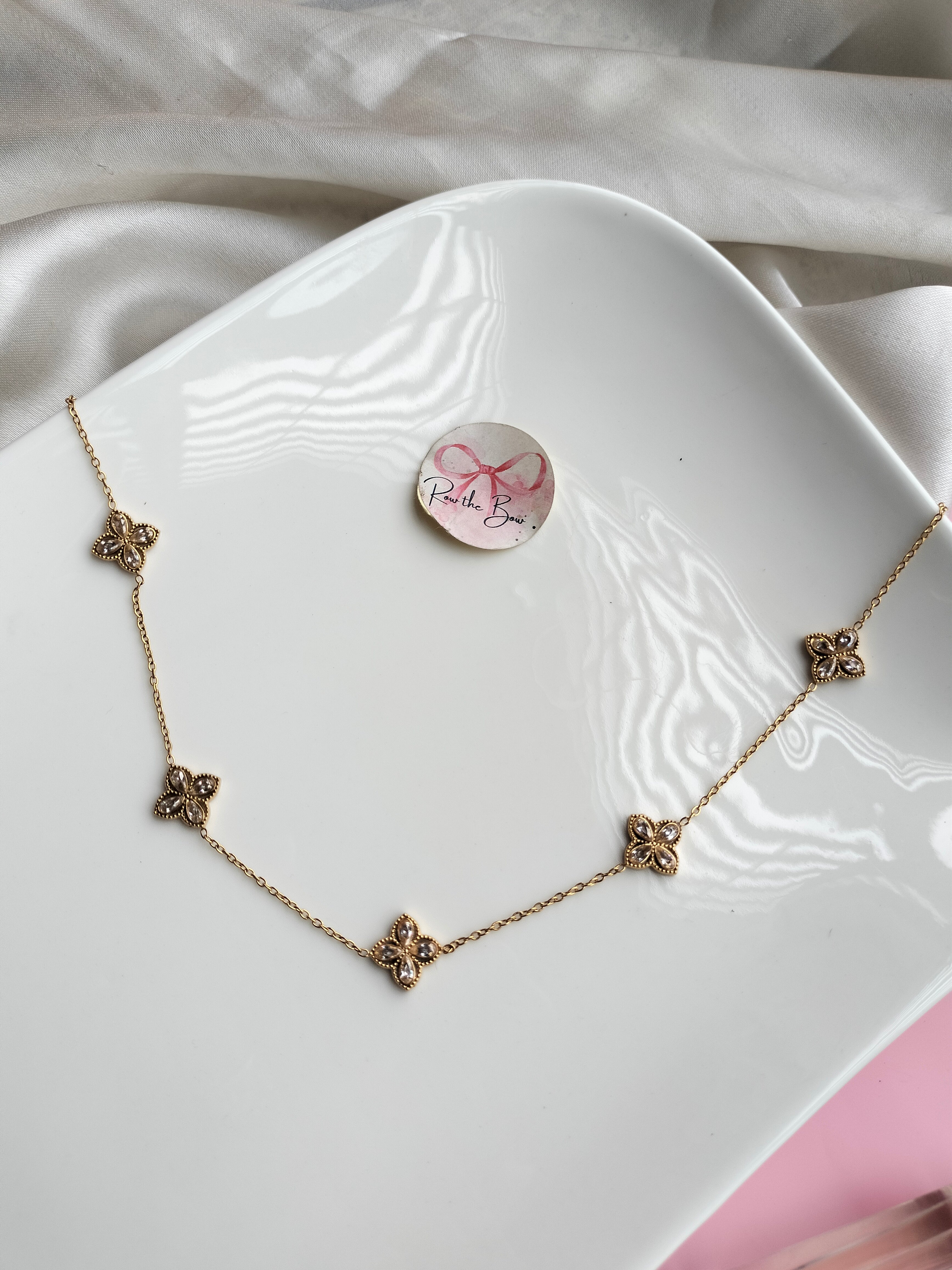 Clovar Pendant