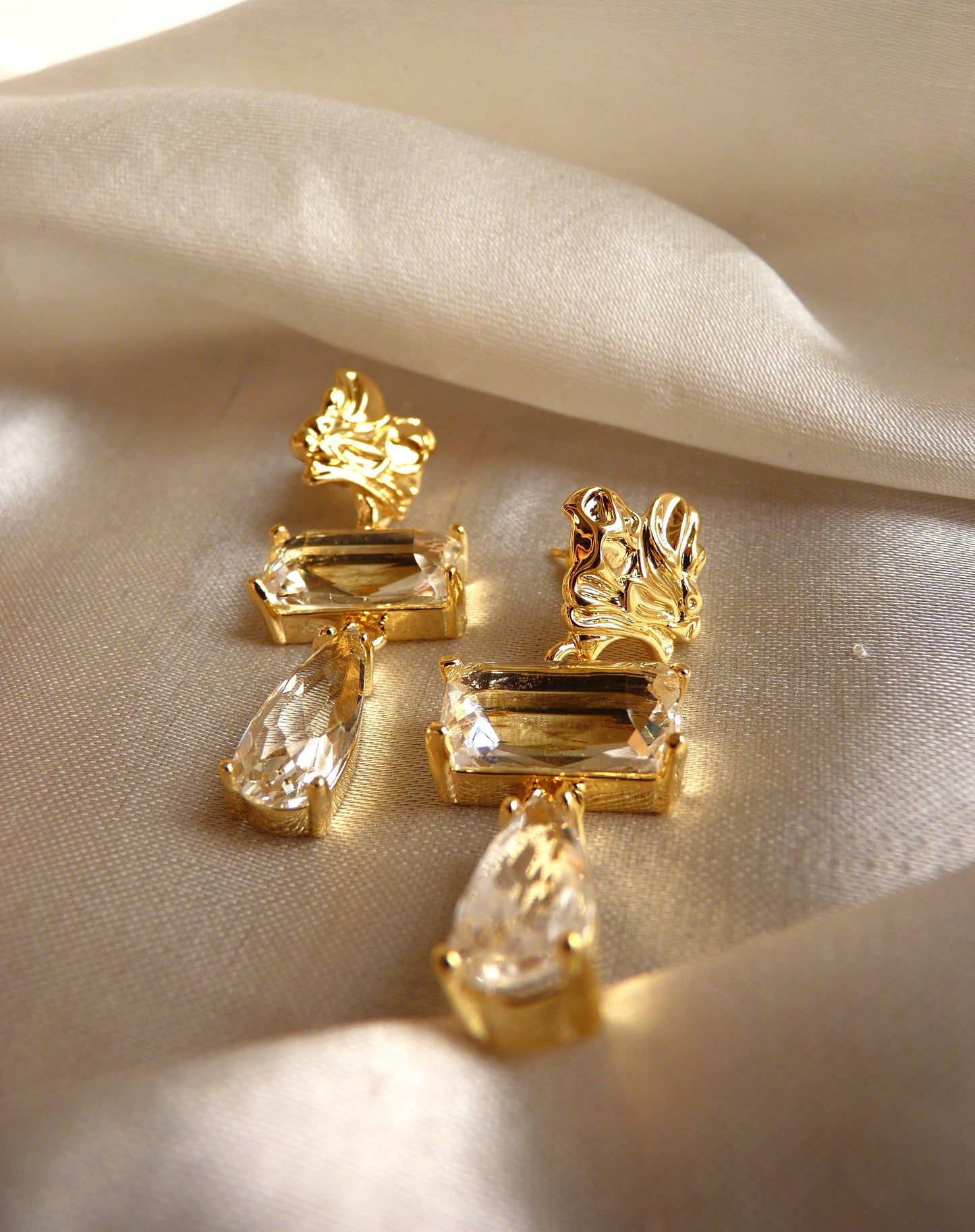 Golden drop down earring