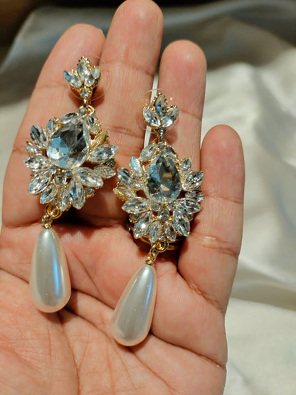 Pearl Dangle Floral Earring