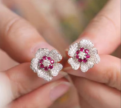 Exclusive flower earring