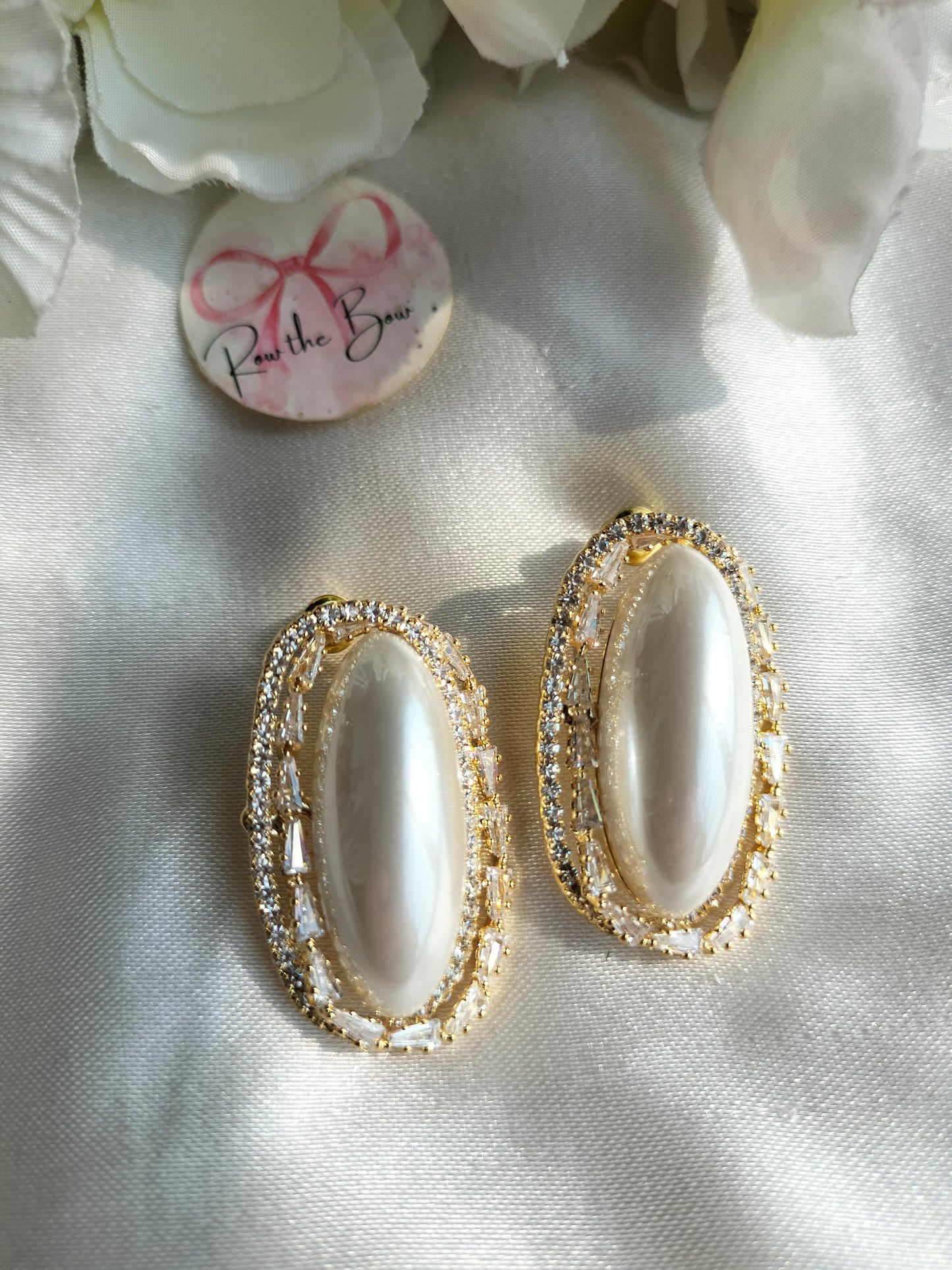 Oval Pearl Golden earring