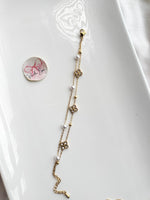 Load image into Gallery viewer, Pearl Clovar double chain Bracelet
