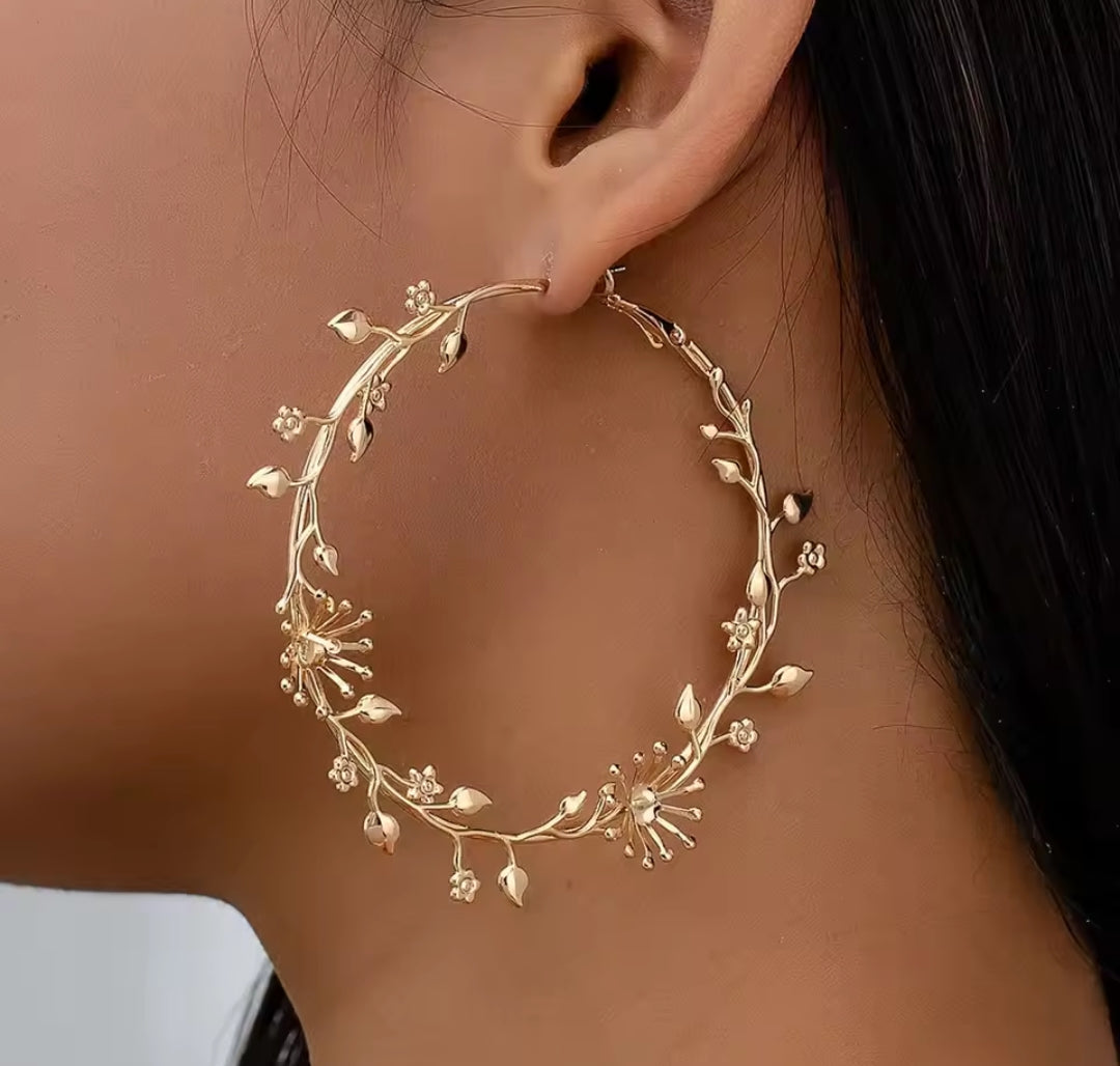 Creeping Floral Hoop