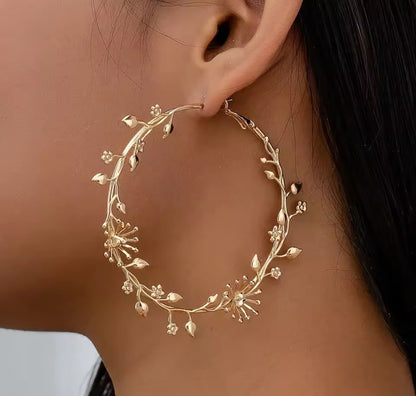 Creeping Floral Hoop