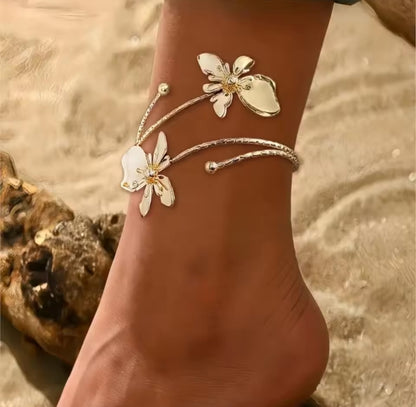 Golden Floral Arm Cuff