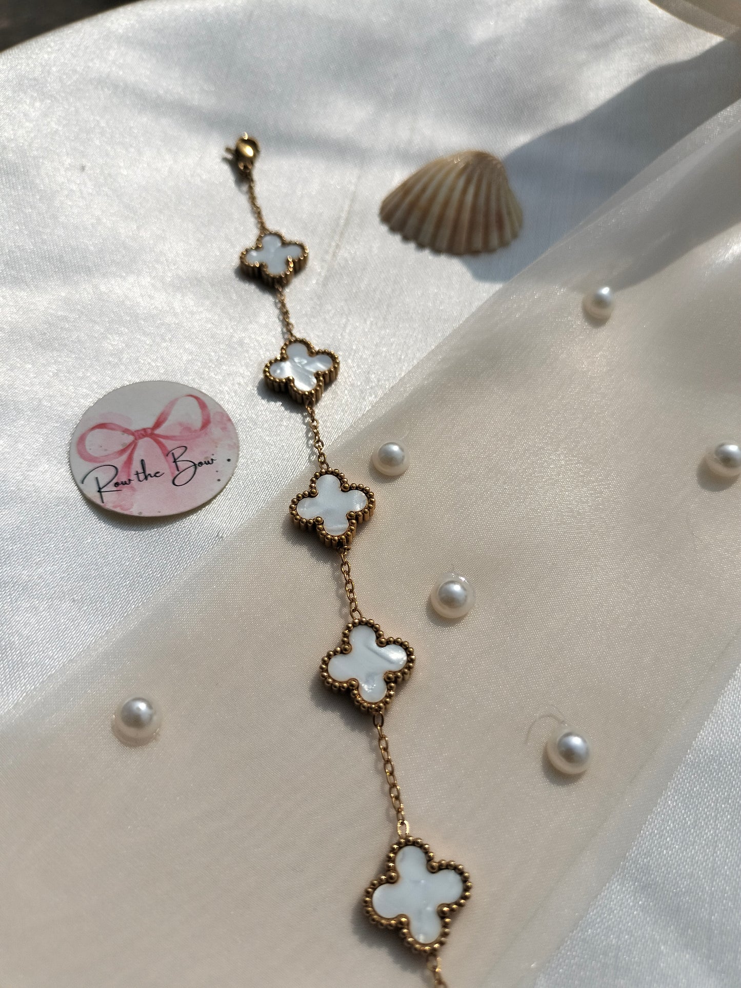 Clovar white chain bracelet