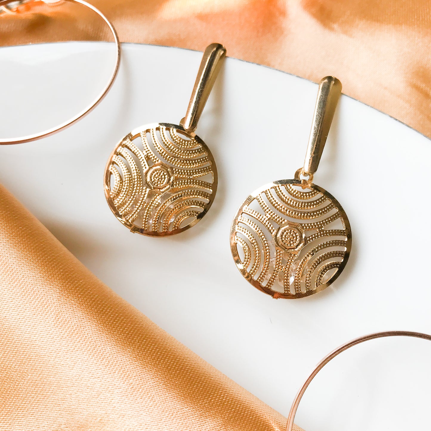 Golden Circle dangle Earring