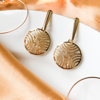 Golden Circle dangle Earring