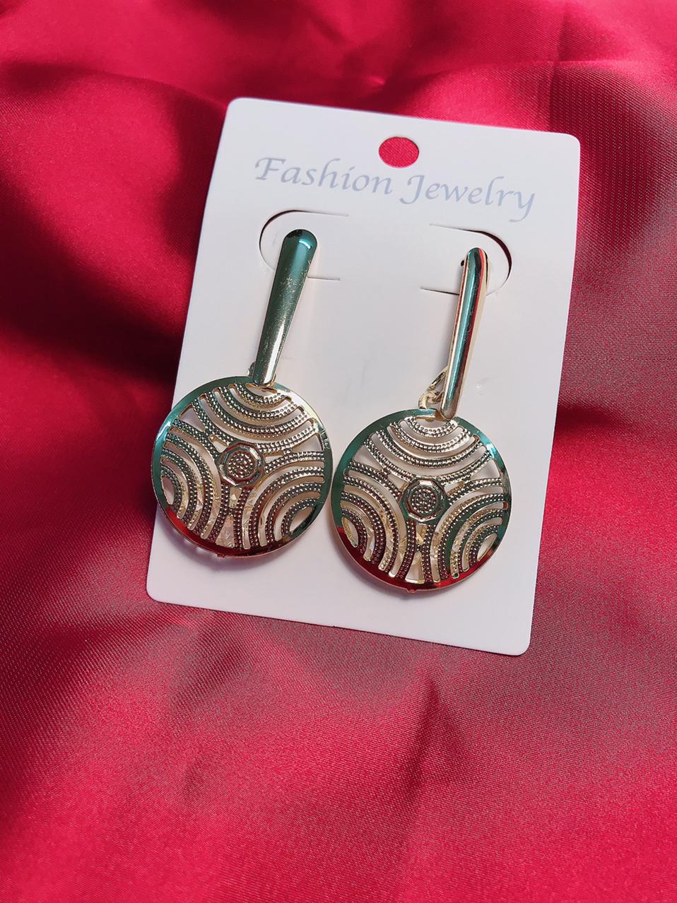 Golden Circle dangle Earring