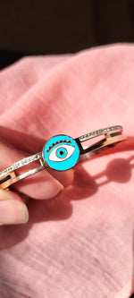 Load image into Gallery viewer, Titanium Eye Bracelet
