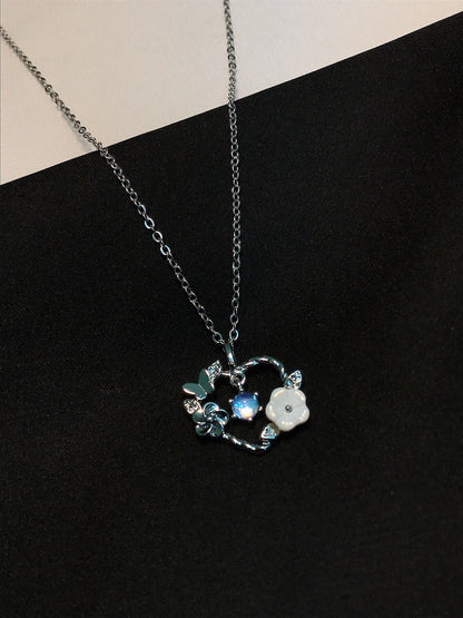 Floral Hearted Pendant-001