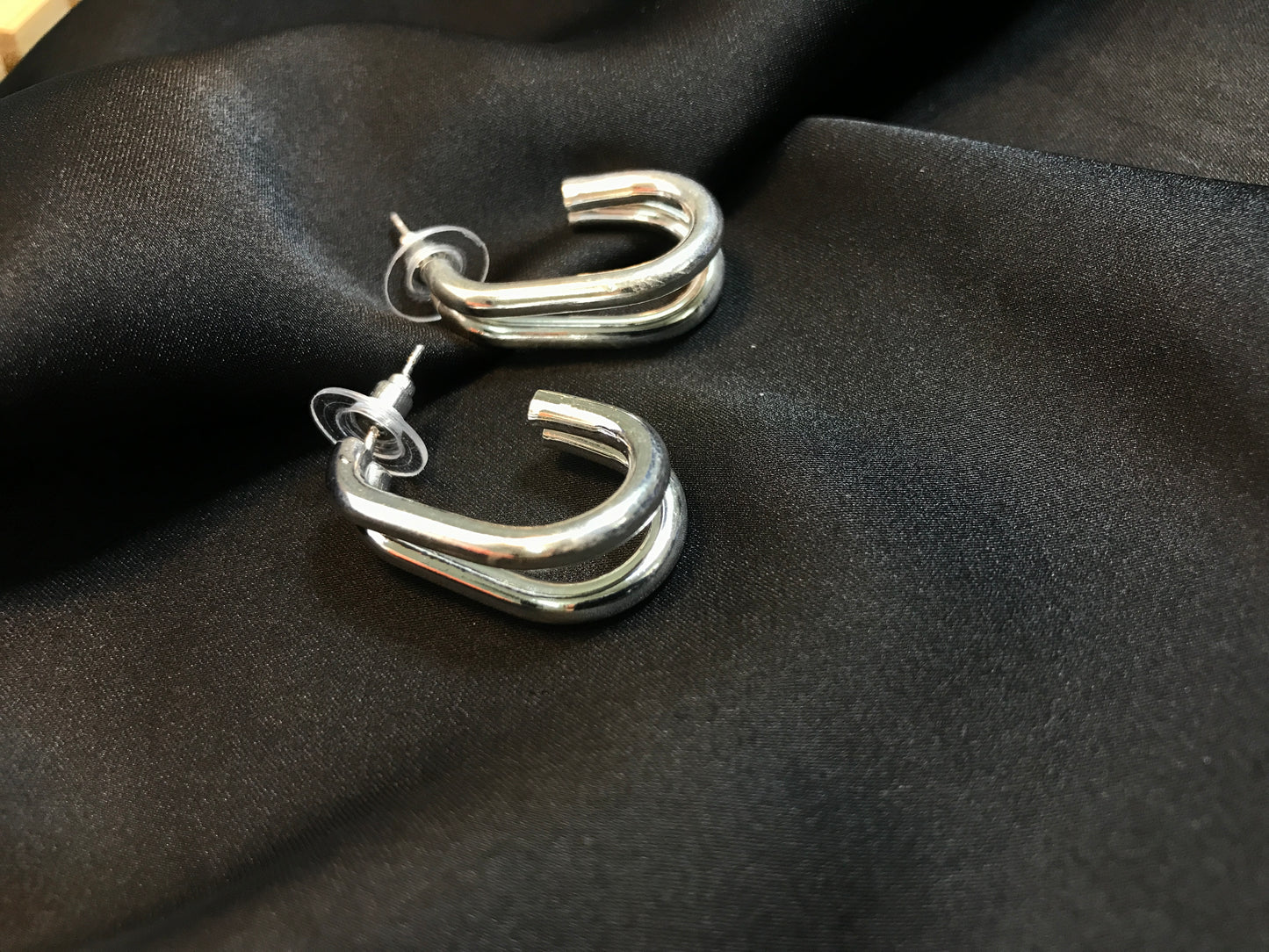 Silver Double Line Oval Hoop