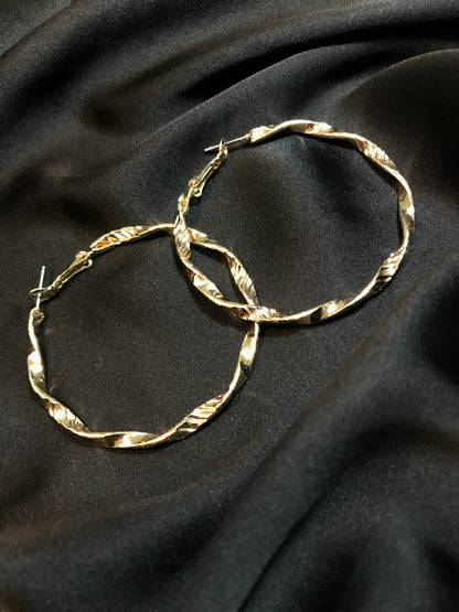 Golden twist hoop