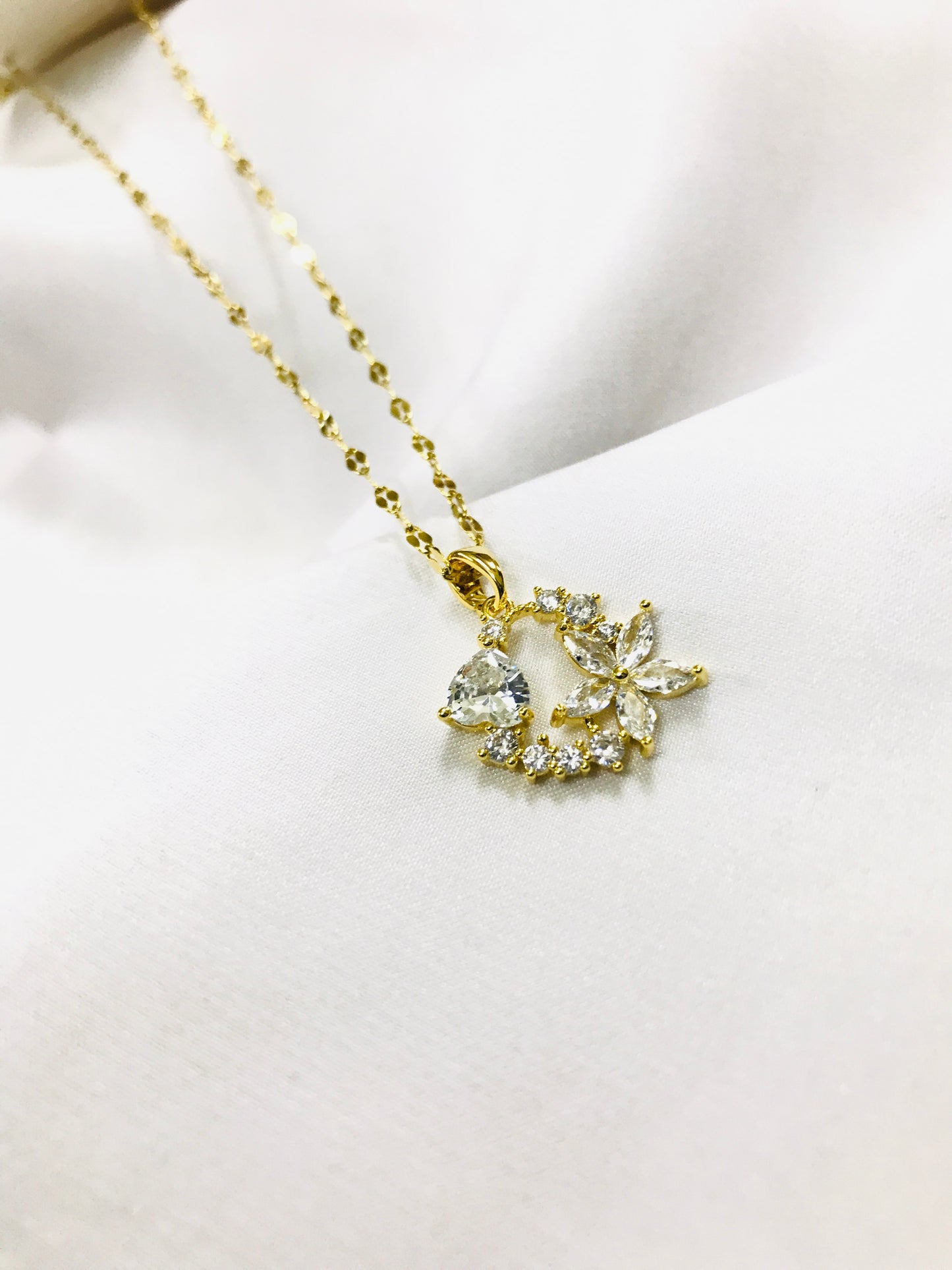 Floral Heart Pendant-003