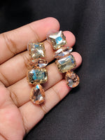Load image into Gallery viewer, Peach Emerald  Stone Earring
