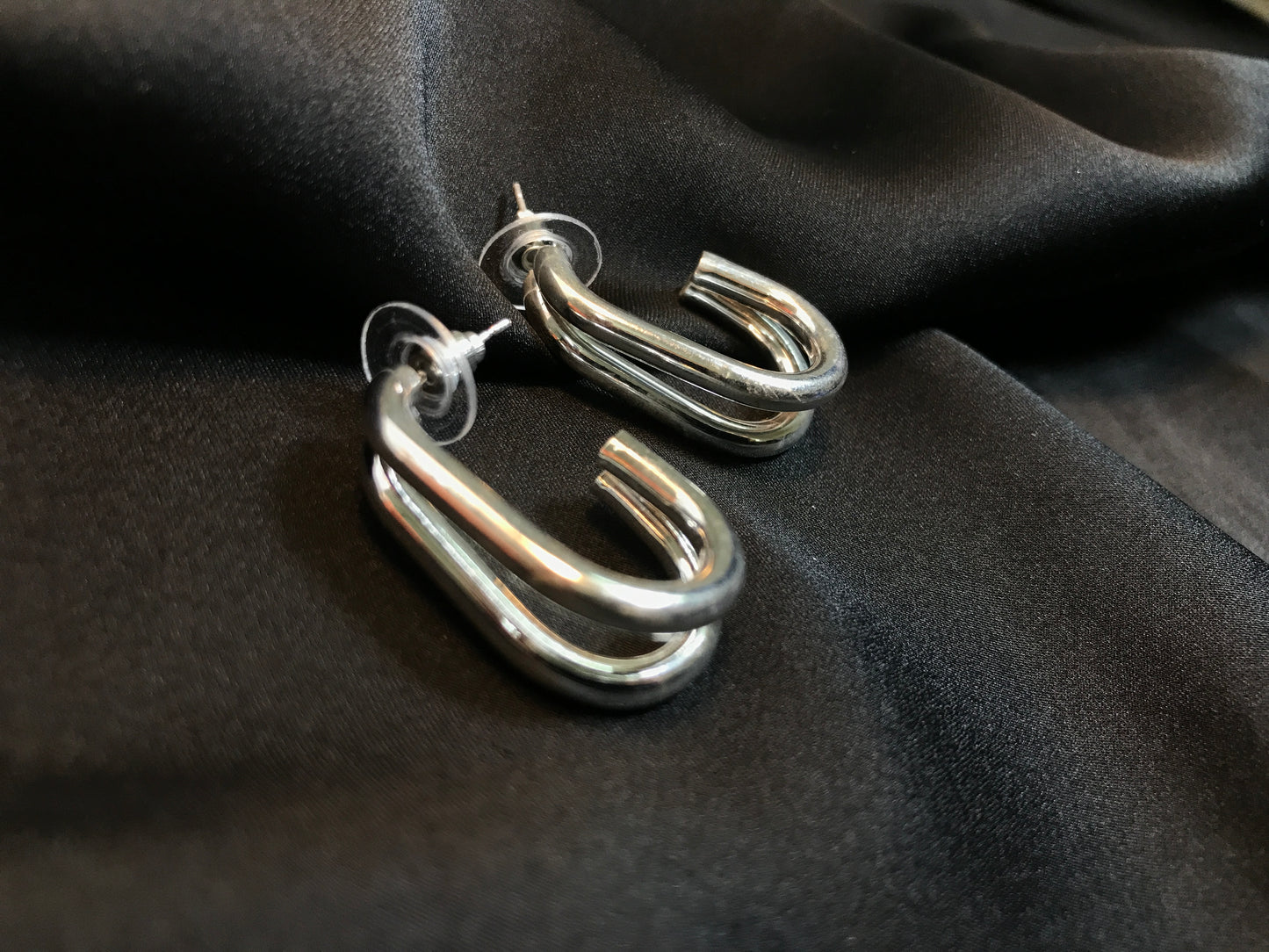 Silver Double Line Oval Hoop