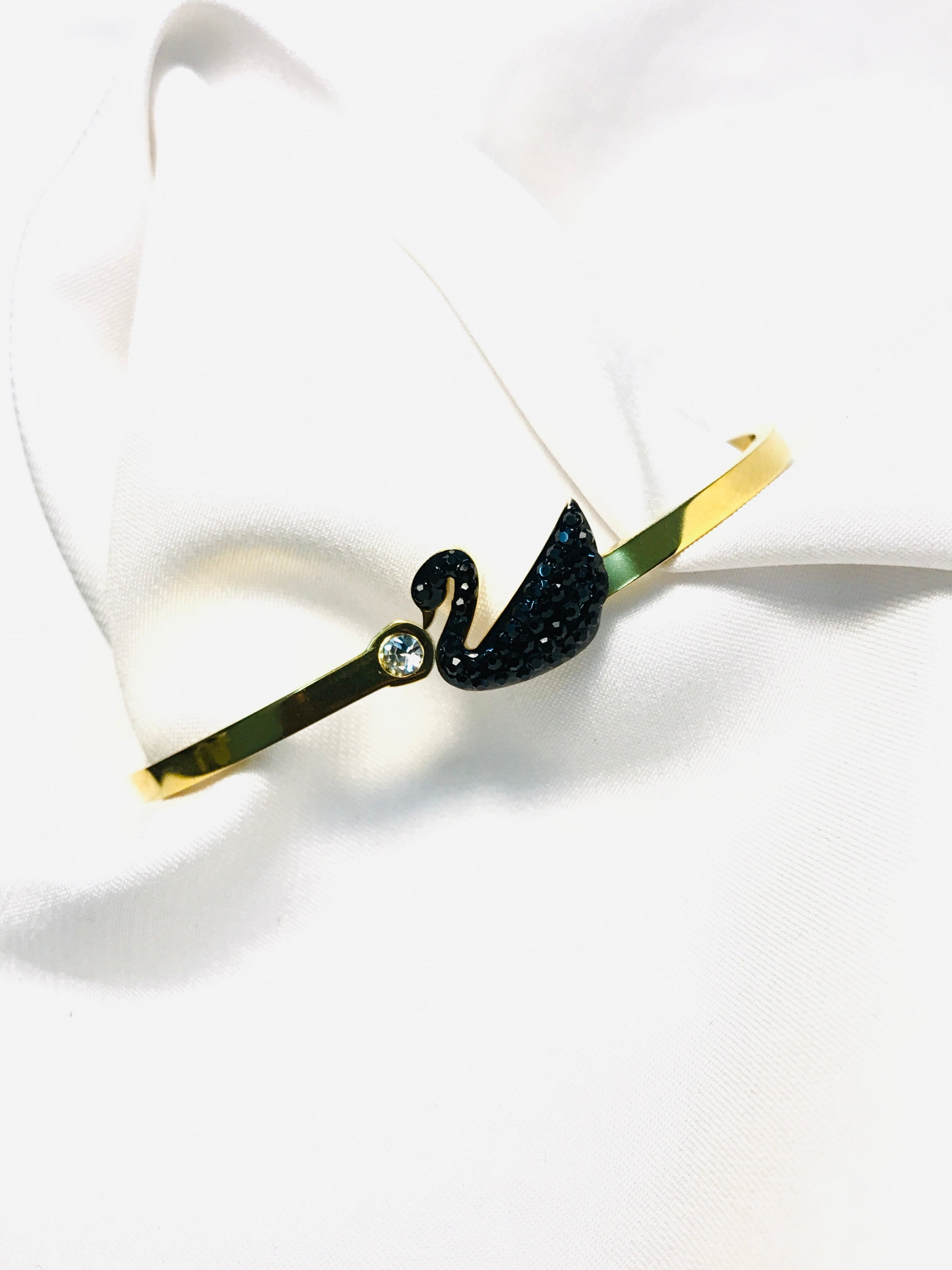 Titanium Swan Black Bracelet