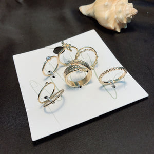 Golden Knuckle Ring
