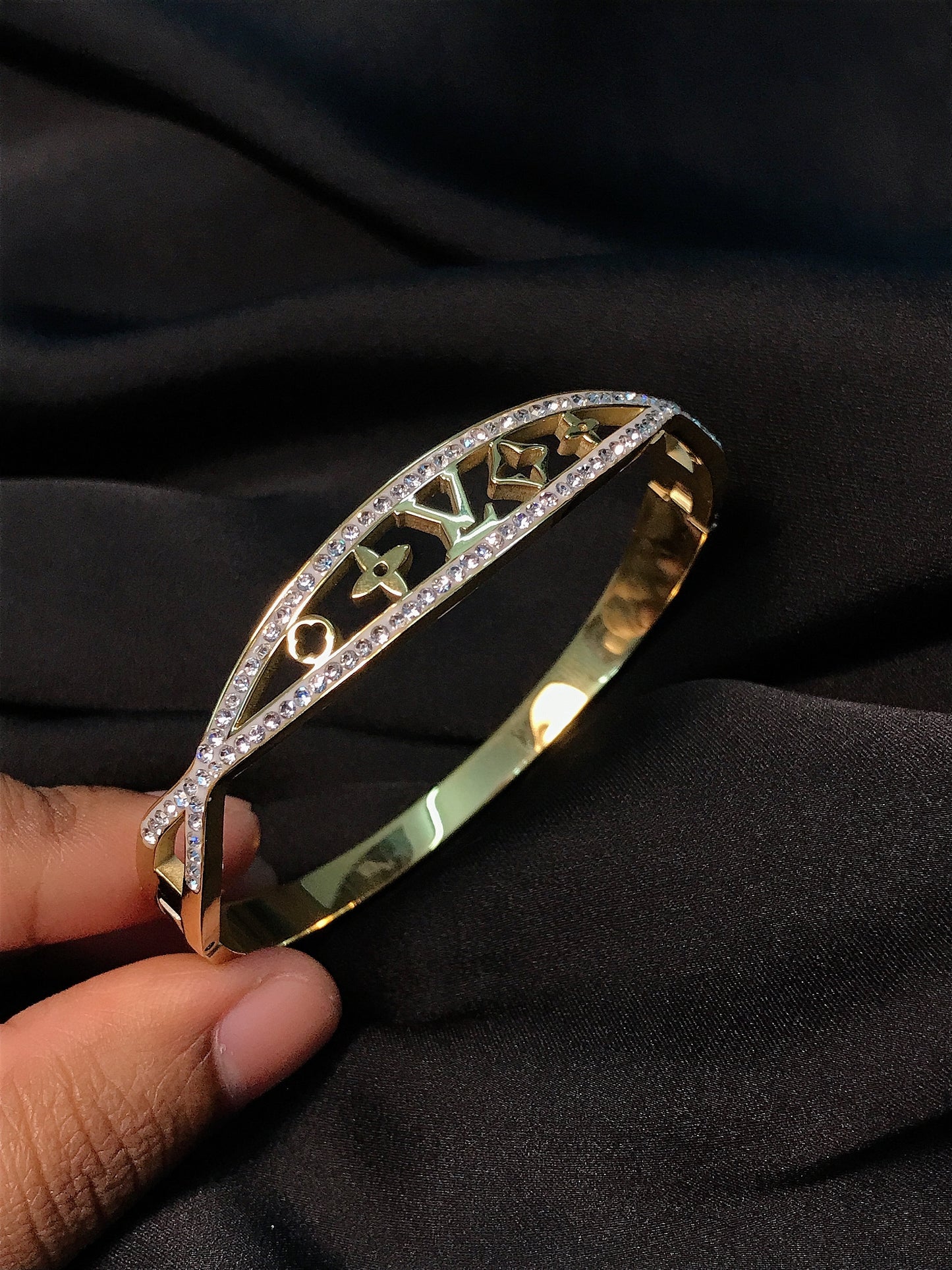 Titanium Bracelet LV 008