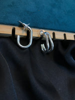 Load image into Gallery viewer, Silver Double Line Oval Hoop
