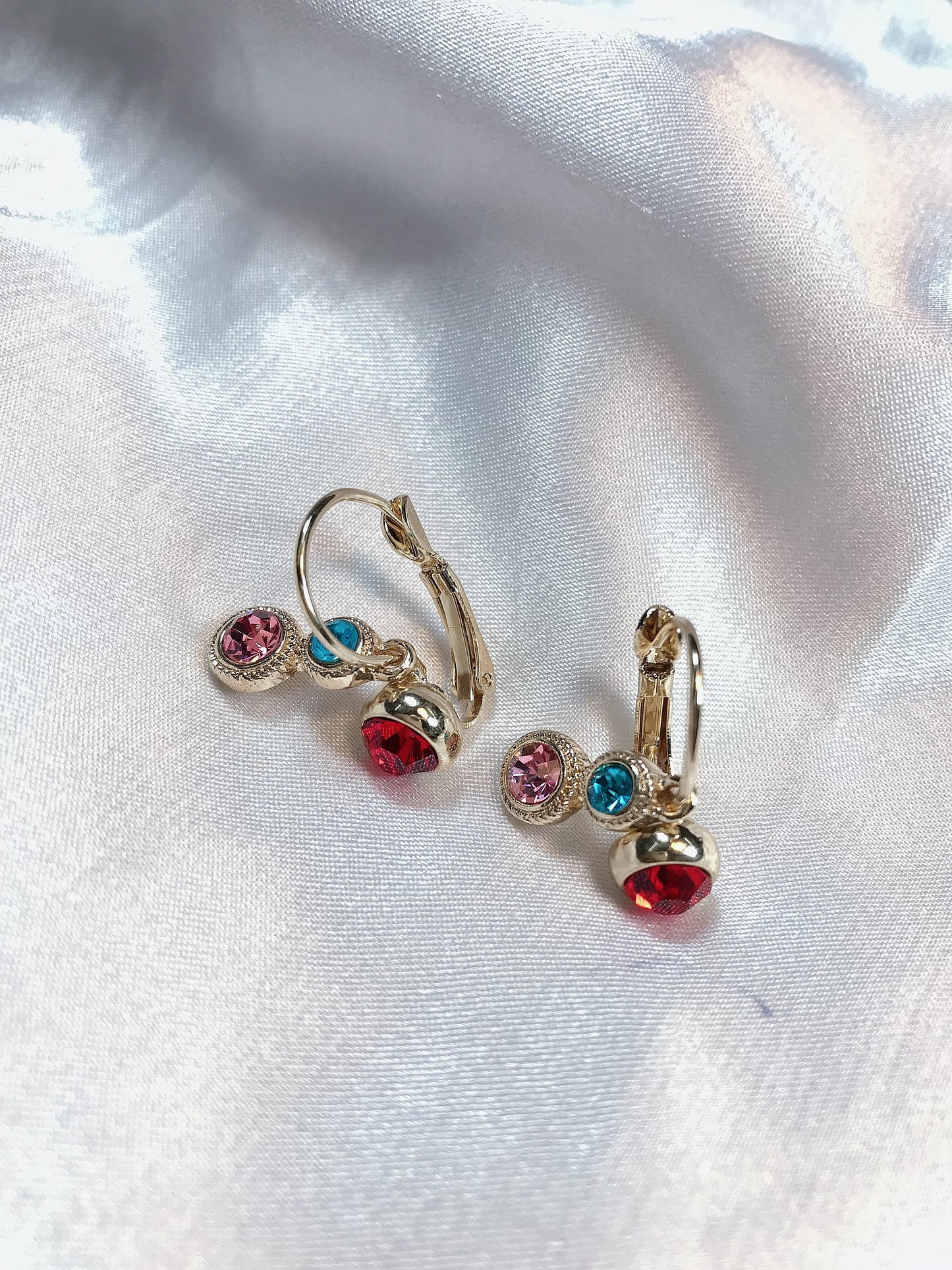 Tiny multi hanger earring