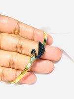 Load image into Gallery viewer, Titanium Swan Black Bracelet
