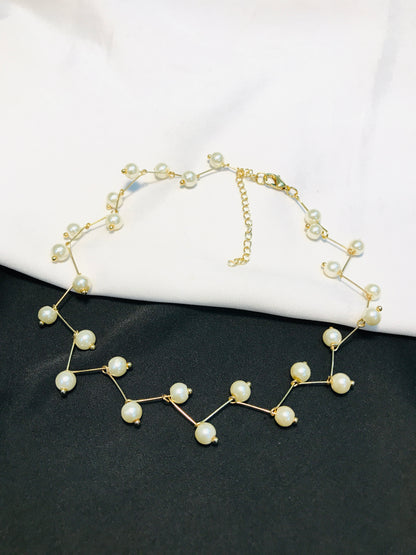 Pearl Charm Choker Golden