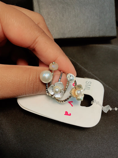 Multi Flower Ring Set